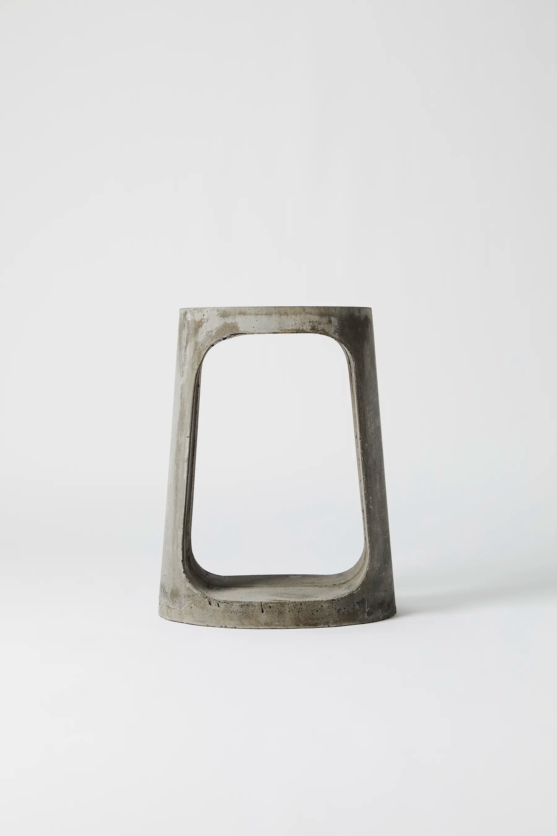 スツール003 トンネル